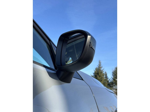 thumb-undefined