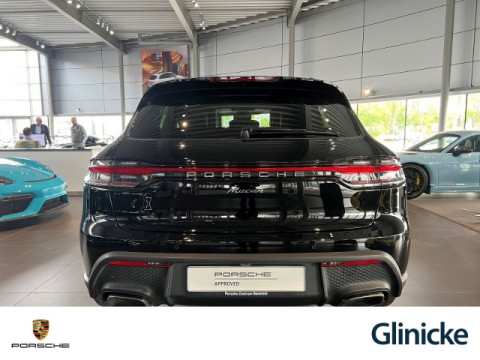 Porsche - Macan