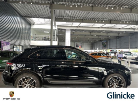 Porsche - Macan