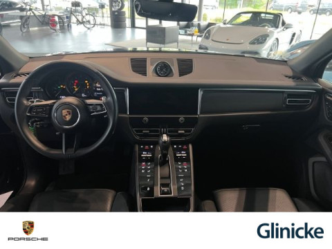 Porsche - Macan