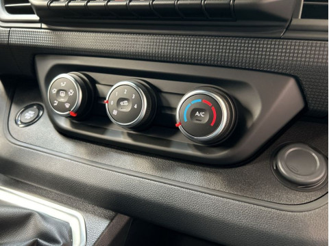 Ansicht 13 - Neuwagen Fahrzeug, Modell Primastar der Marke Nissan von Verkäufer Autohaus am Handweiser GmbH