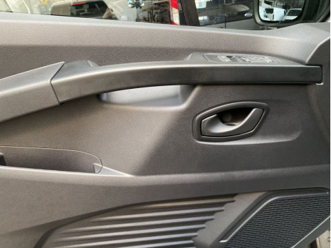 Ansicht 12 - Neuwagen Fahrzeug, Modell Primastar der Marke Nissan von Verkäufer Autohaus am Handweiser GmbH