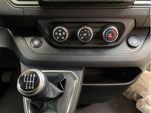 Ansicht 13 - Neuwagen Fahrzeug, Modell Primastar der Marke Nissan von Verkäufer Autohaus am Handweiser GmbH