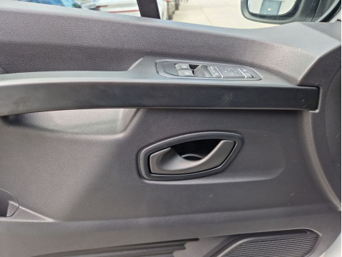 Ansicht 12 - Gebrauchtwagen Fahrzeug, Modell Primastar der Marke Nissan von Verkäufer Autohaus am Handweiser GmbH