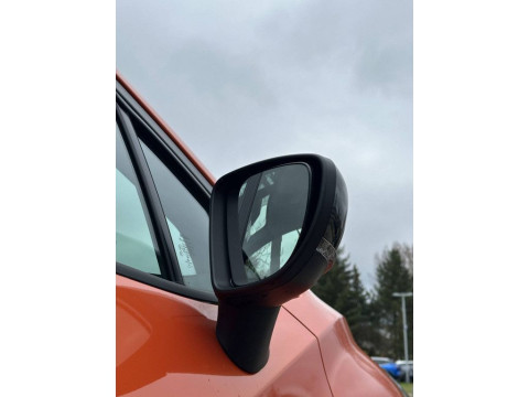 thumb-undefined