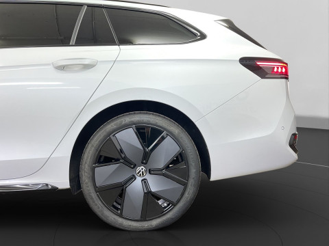 Volkswagen - Passat Variant