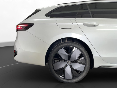 Volkswagen - Passat Variant