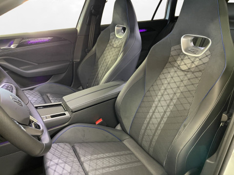 Volkswagen - Passat Variant