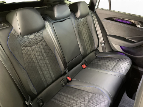 Volkswagen - Passat Variant