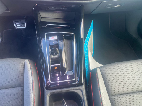 Volkswagen - Golf GTI