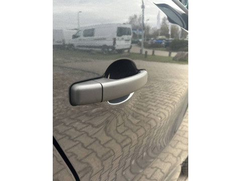 thumb-undefined