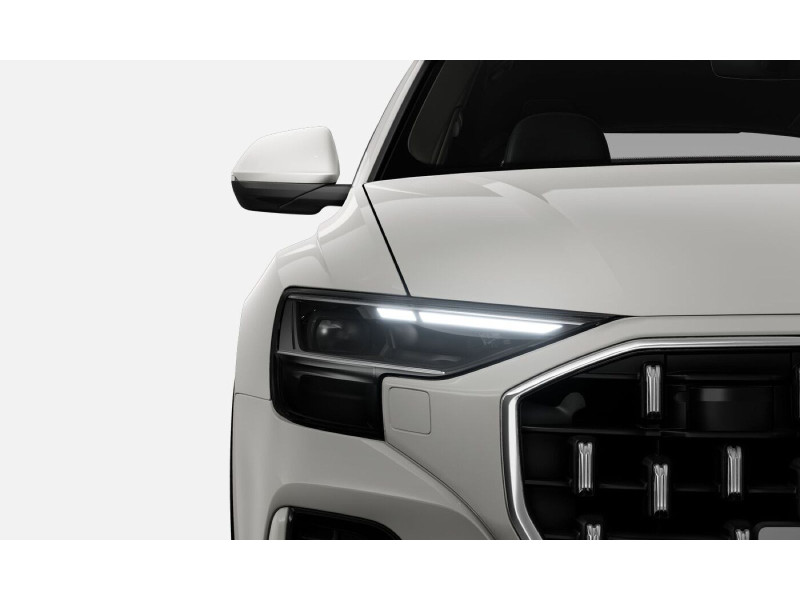 Audi - Q8