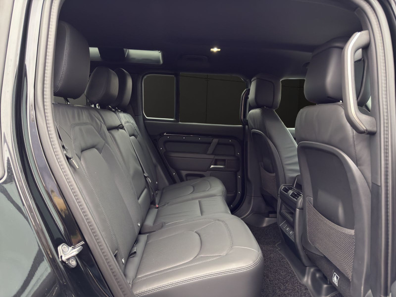 Land Rover - Defender