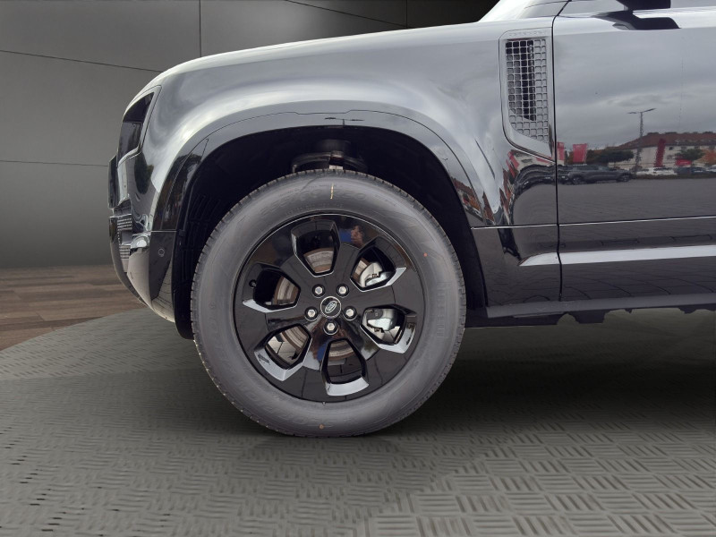 Land Rover - Defender