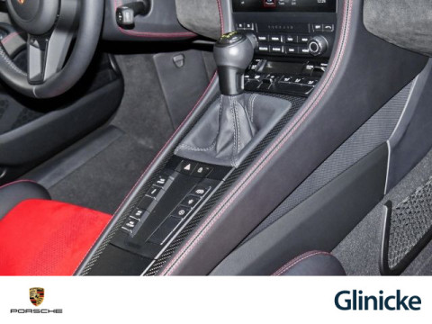 Porsche - 718 Spyder