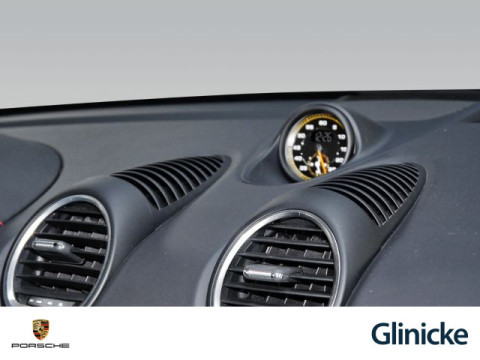 Porsche - 718 Spyder