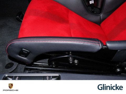 Porsche - 718 Spyder