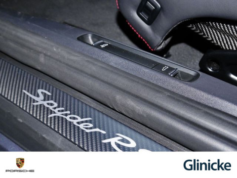 Porsche - 718 Spyder