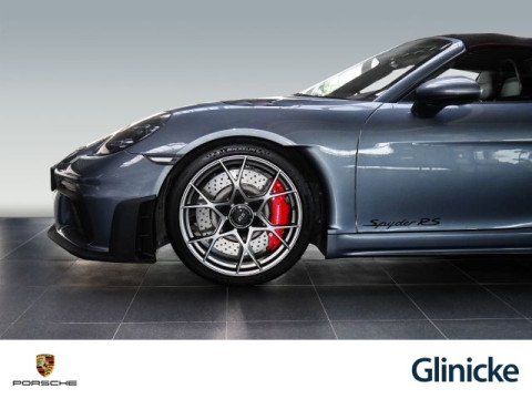 Porsche - 718 Spyder