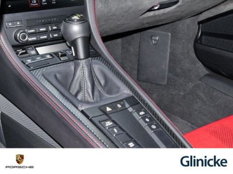 Porsche - 718 Spyder