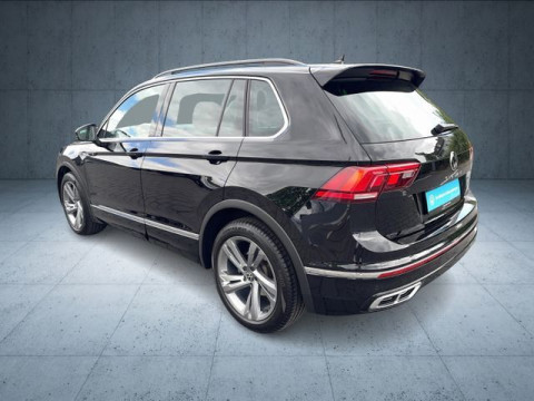 Volkswagen Tiguan - Tiguan R-Line 1.5 TSI DSG StHz/AHK/Nav/Keyless/A
