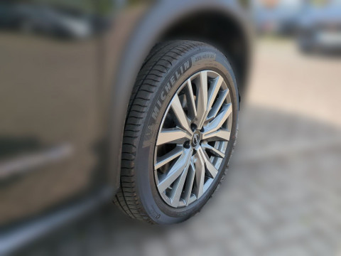 thumb-undefined