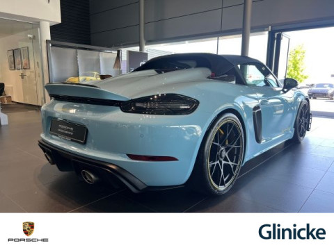 Porsche - 718 Spyder