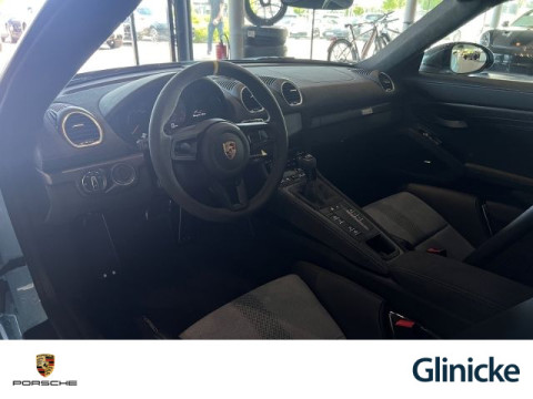 Porsche - 718 Spyder