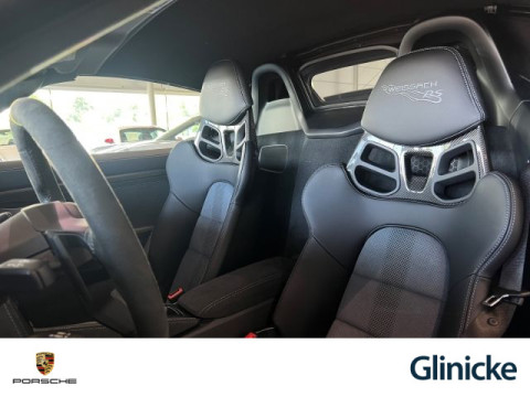 Porsche - 718 Spyder