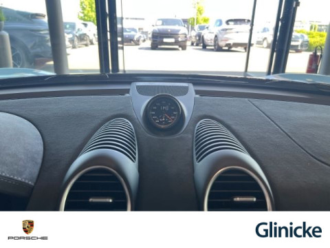 Porsche - 718 Spyder