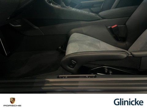 Porsche - 718 Spyder