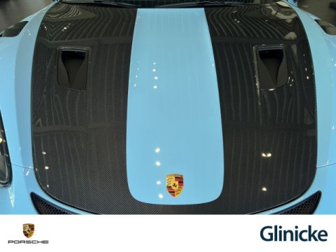 Porsche - 718 Spyder