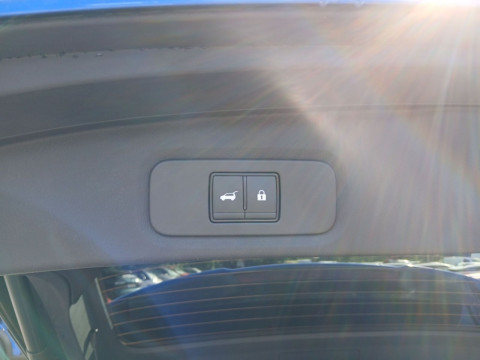 thumb-undefined