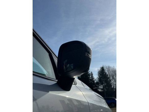 thumb-undefined