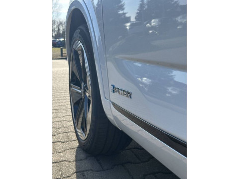 thumb-undefined