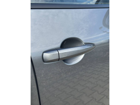 thumb-undefined