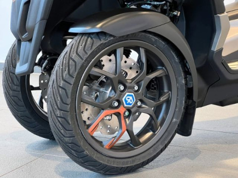 Piaggio MP3 - MP3 530 Exclusive Schwarz Meteora