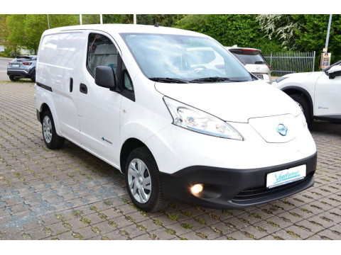NV200