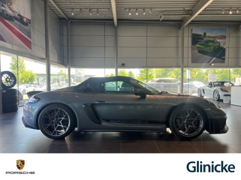 Porsche - 718 Spyder