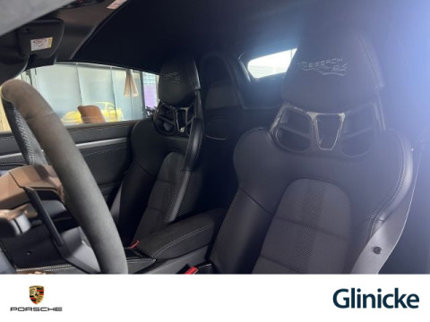 Porsche - 718 Spyder