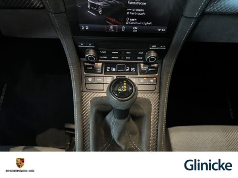 Porsche - 718 Spyder