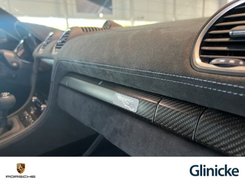 Porsche - 718 Spyder