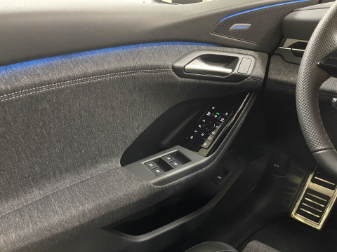 Audi - Q6 SUV e-tron