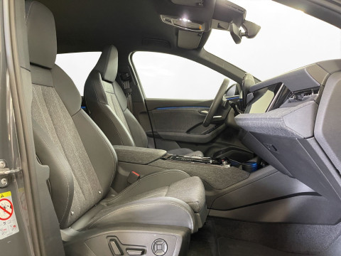 Audi - Q6 SUV e-tron