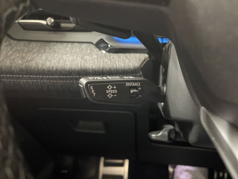 Audi - Q6 SUV e-tron