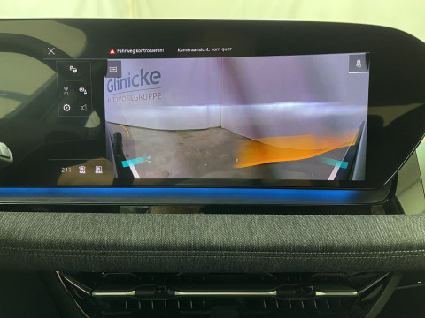 Audi - Q6 SUV e-tron