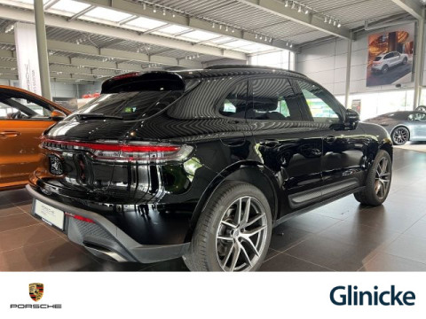 Porsche - Macan