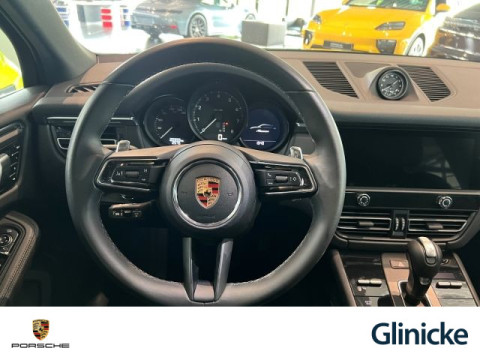 Porsche - Macan