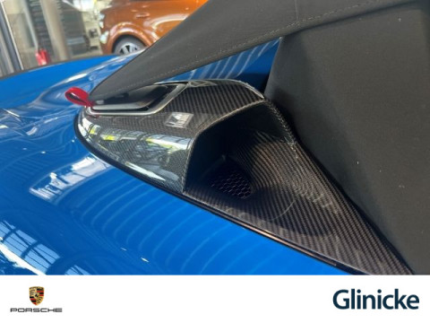 Porsche - 718 Spyder