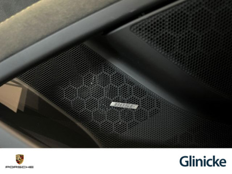 Porsche - 718 Spyder